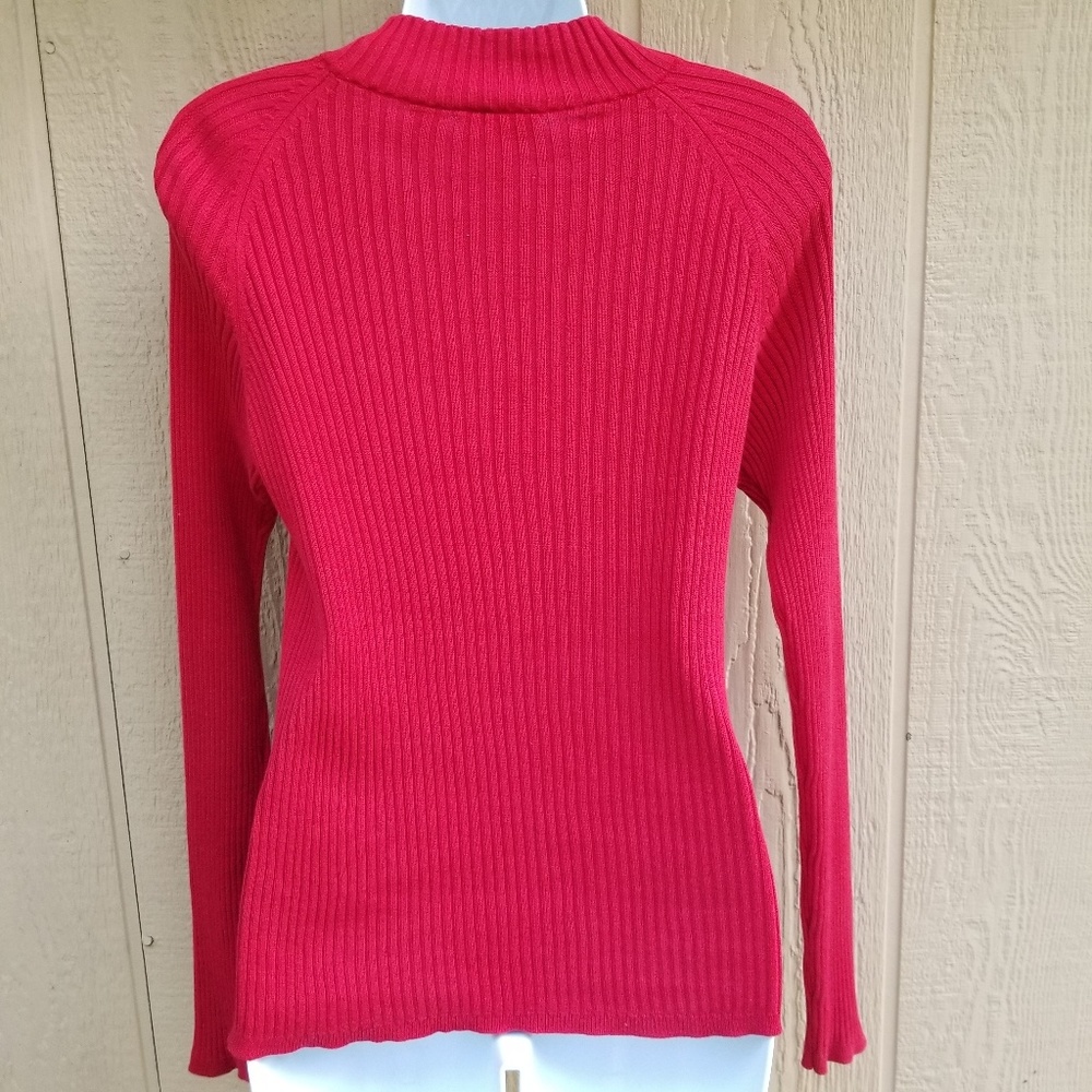 Signature red pullover sweater - Picture 2 of 3